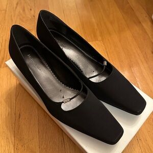 Naturalizer Minty Black Fancy Fabric Women's Shoes with elegant detail Size 7N